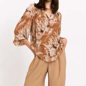 Christy Lynn Karla Blouse in Tiger Lily Size Small NWT
